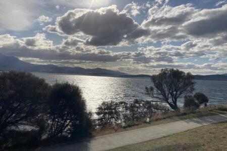 Spacious Modern Home Outstanding Views Sleeps 9 霍巴特 外观 照片