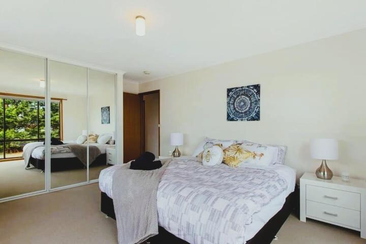 Spacious Modern Home Outstanding Views Sleeps 9 霍巴特 外观 照片